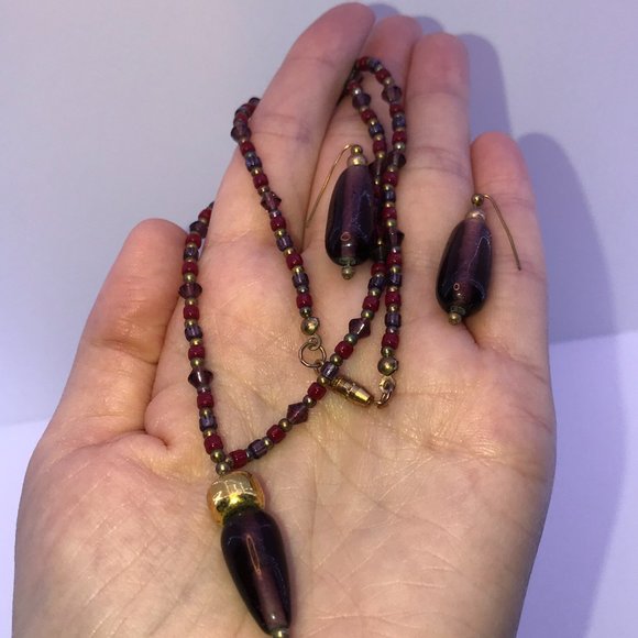 16 3/4" Red And Purple Beaded Necklace with Matching Earrings - Picture 7 of 13